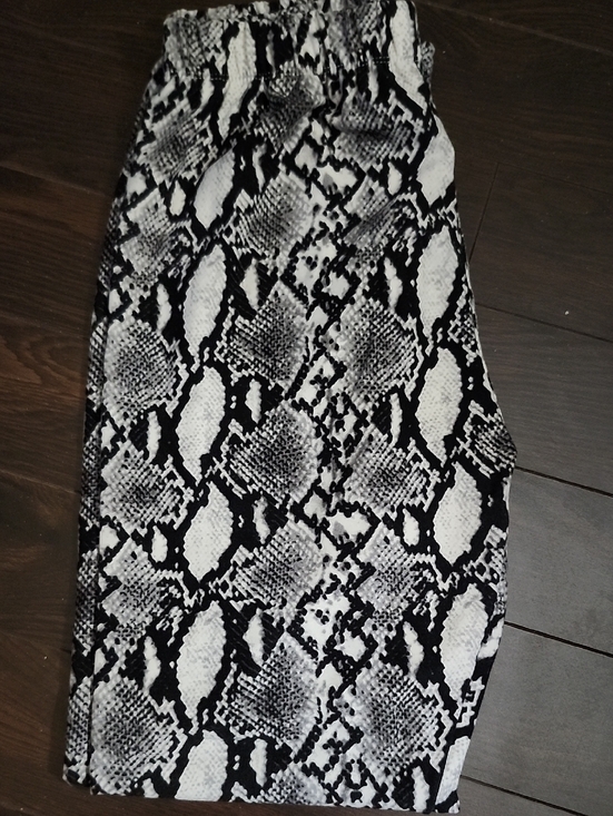 Just Cozy Pants - Women's Black & White Snake Print Leggings